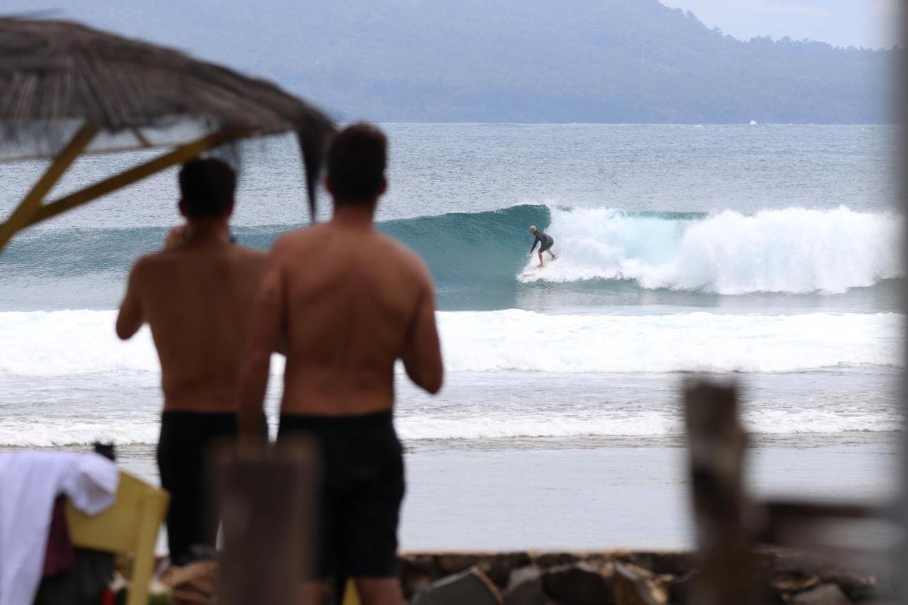 Rumah Nalu Surf Camp Krui 외부 사진